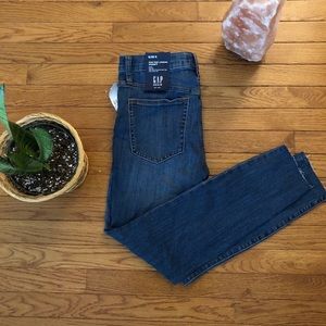 Gap high rise jeans NEW WITH TAGS 🌿